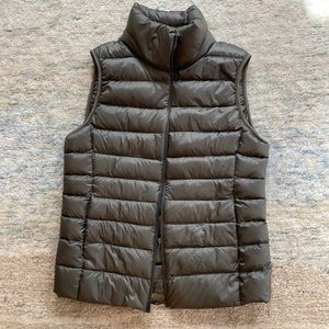 Uniqlo Down Puffer Vest